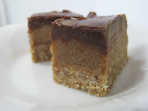 vegan raw caramel slice recipe